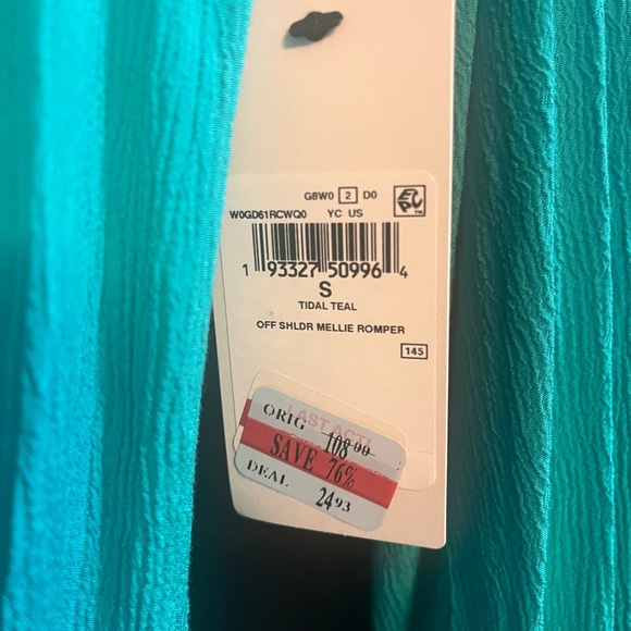 Brand NEW Guess Off Shoulder Romper. Size Small - Picture 3 of 4